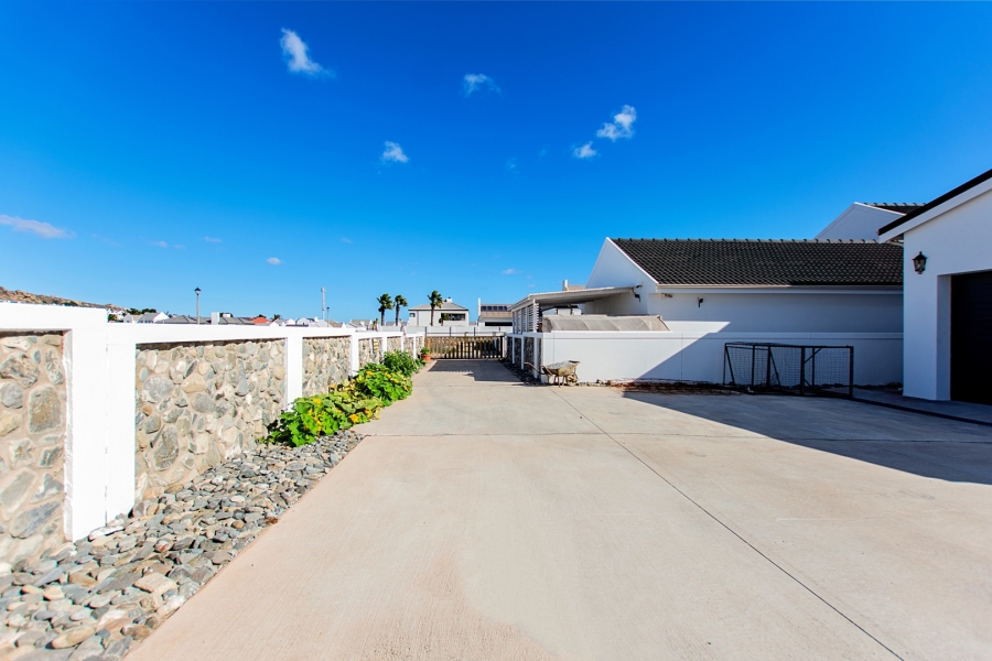 3 Bedroom Property for Sale in Sandy Point Western Cape